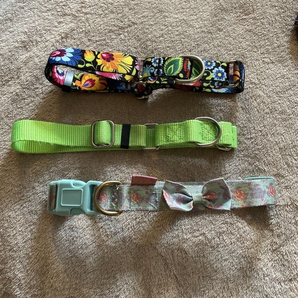 Lot Of 15 Dog Items - Harness, Collars, Treat Mats, Bandana, Puzzle, Toy More - Picture 13 of 13